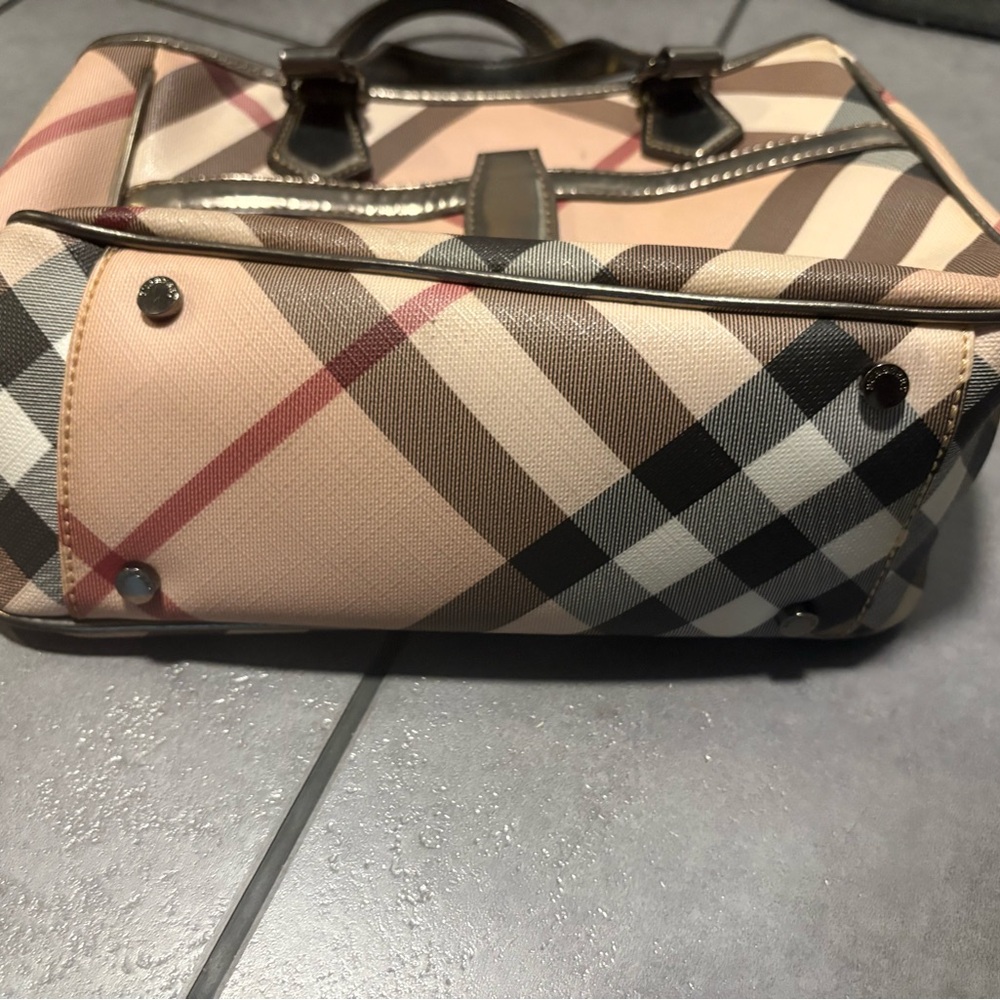Burberry Supernova Tote Bag - Beige and Black - Picture 6 of 12